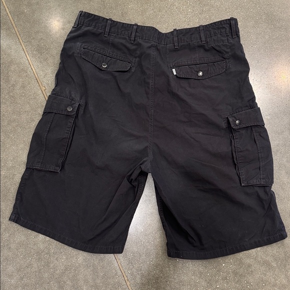 Levi’s Black Snap Cargo Shorts W42 Style 135810010 - Picture 4 of 5